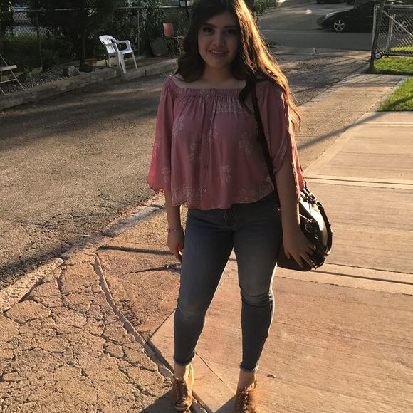 Meet your Posher, Anna - Picture 1 of 1